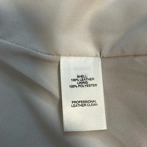 WHITEHOUSEBLACKMARKET NWOT Cream Leather Blazer Pearl Frill Detail, Size XXS/S - Picture 8 of 9